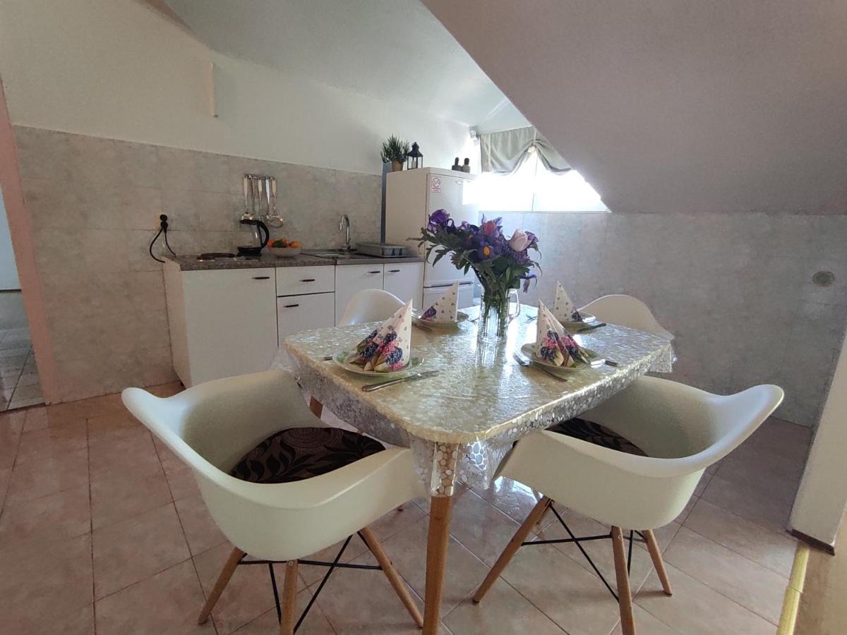 Apartmani Mlaja Trpanj Bagian luar foto