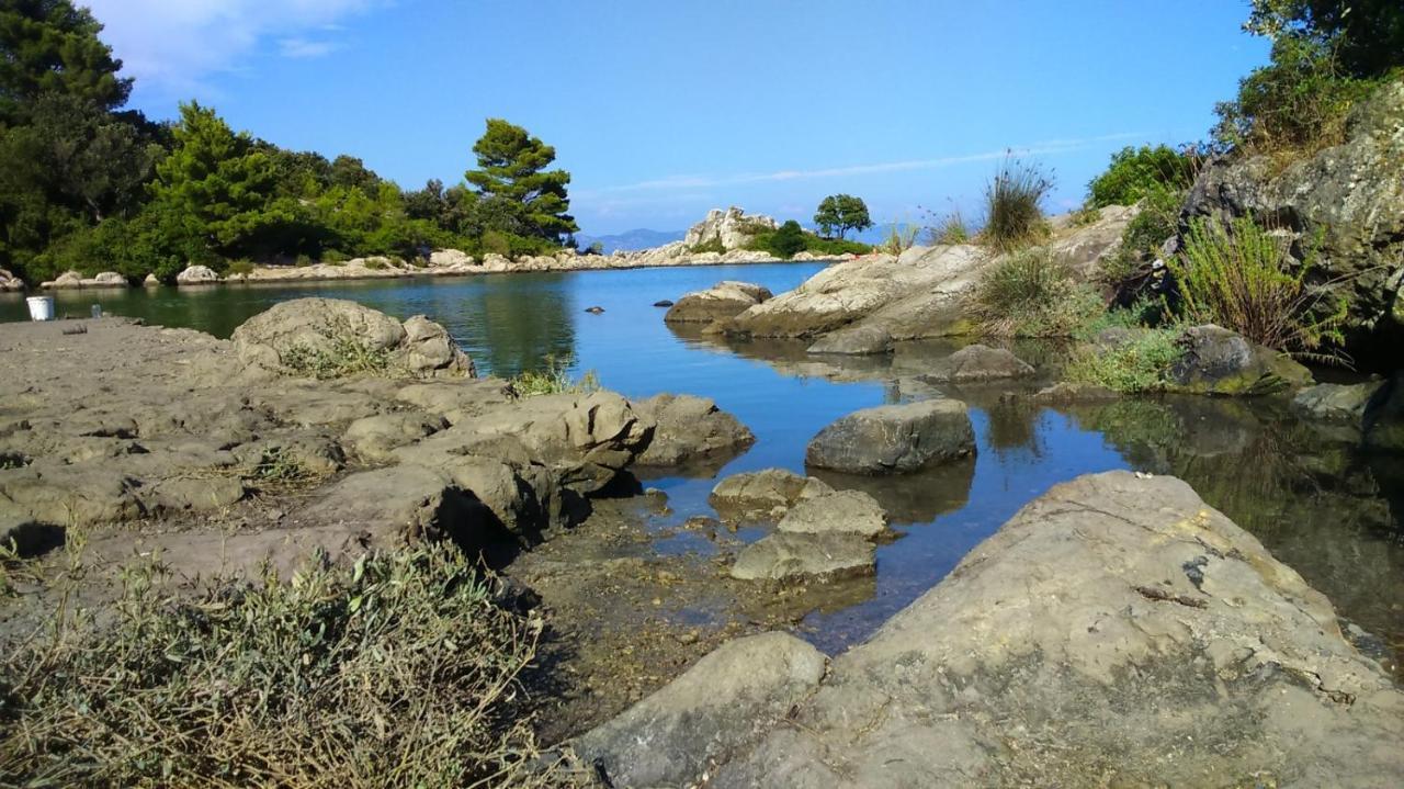 Apartmani Mlaja Trpanj Bagian luar foto